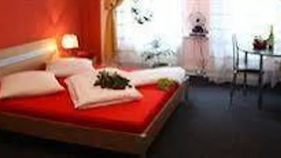 Hotel-Pension Insor | Berlin (ve civarı) - Friedrichshain-Kreuzberg - Friedrichshain