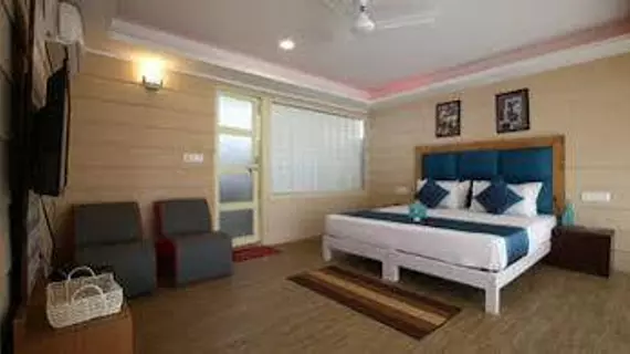 Fab Tahira Ashwem Beachfront | Goa - Kuzey Goa - Ashvem