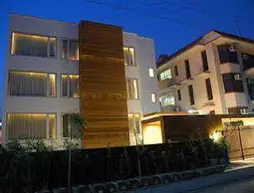 Hotel Red Earth | Haryana - Gurugram (ve civarı) - Gurugram