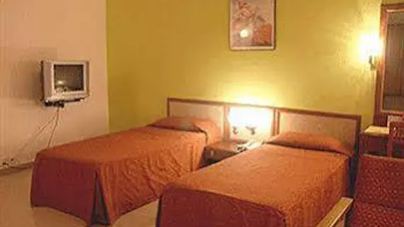 Hotel Ajanta | Maharaştra - Raigad - Bombay (ve civarı) - Bombay - Malad - Batı Banliyöleri