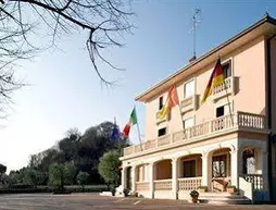 Hotel Ristorante Alla Corte | Veneto - Vicenza (vilayet) - Bassano del Grappa