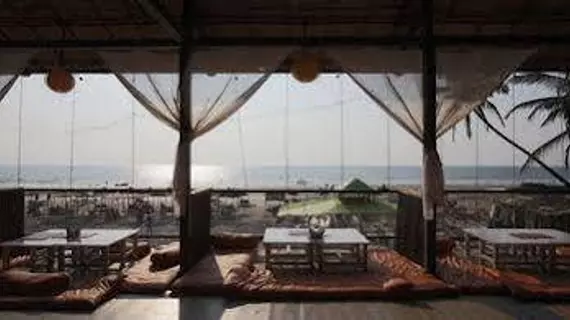 Fab Tahira Ashwem Beachfront | Goa - Kuzey Goa - Ashvem