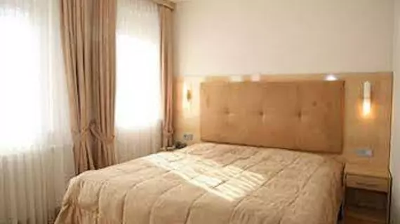 Hotel Am Kurfuerstenplatz | Hessen - Frankfurt (ve civarı) - Frankfurt