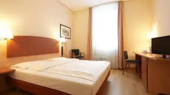 InterCityHotel Berlin | Berlin (ve civarı) - Friedrichshain-Kreuzberg - Friedrichshain