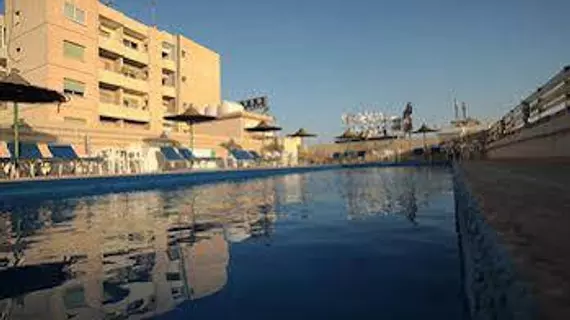 Elysso Hotel | Larnaka Bölgesi - Larnaka