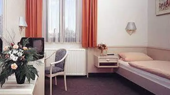 Hotel Skada City Cölln | Kuzey Ren-Westfalia - Köln (ve civarı) - Köln - Deutz