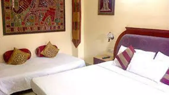 Hotel S.P.B 87 | Batı Delhi - Ulusal Eyalet Başkenti Delhi - Delhi (ve civarı) - Yeni Delhi - Karol Bagh