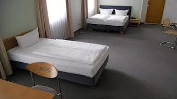 KEMPE Komfort Hotel | Kuzey Ren-Westfalia - Düsseldorf (ve civarı) - Düsseldorf