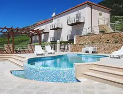 Villa Lara Apartments | Split-Dalmaçya - Bol