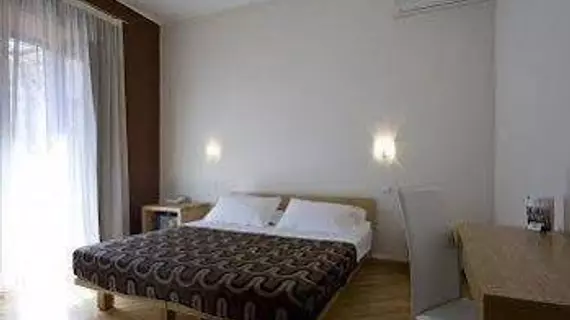 Albergo Stella | Abruzzo - L'Aquila (il) - Sulmona