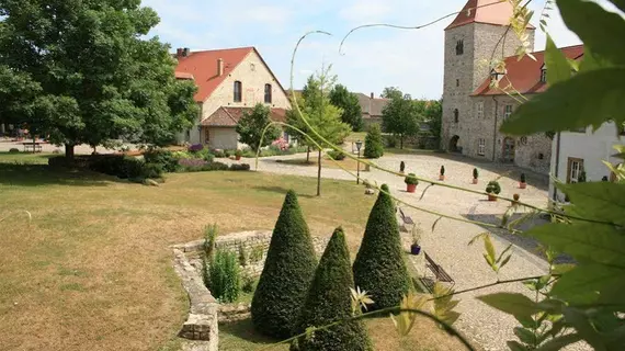 Hotel Burg Wanzleben | Saxony (Saksonya)-Anhalt - Wanzleben-Börde