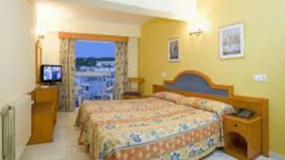 Hostal Marí | Balearic Adaları - İbiza Adası - Sant Antoni de Portmany - West End