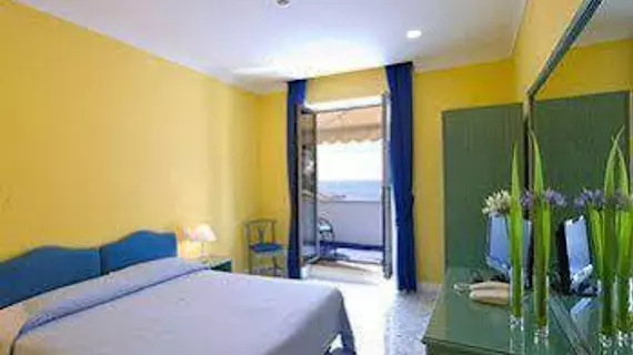 Hotel Bougainville | Campania - Salerno (il) - Positano - Positano Kent Merkezi