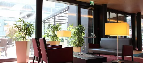 Holiday Inn Express Zürich Airport | Zürih Kantonu - Dielsdorf District - Ruemlang