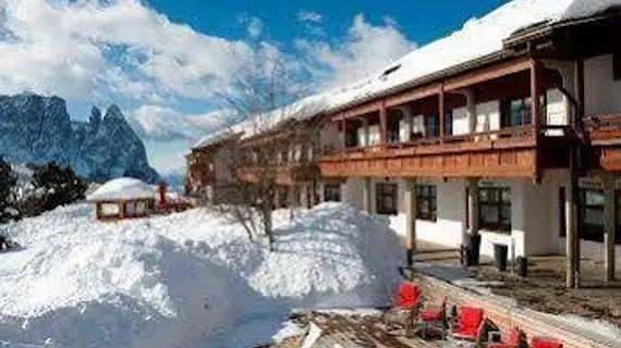 Seiser Alm Plaza | Trentino-Alto Adige - Güney Tirol (il) - Castelrotto - Compaccio