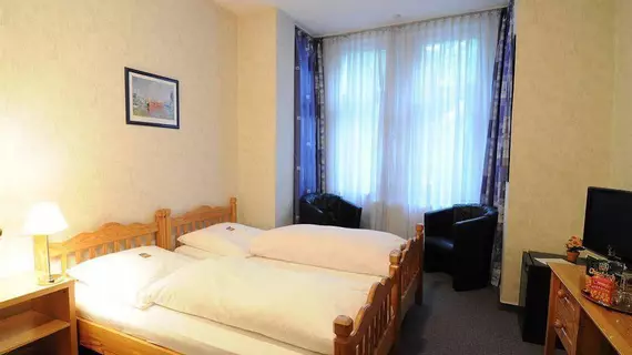 Hotel Karolinger | Kuzey Ren-Westfalia - Düsseldorf (ve civarı) - Düsseldorf