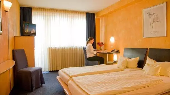 TIPTOP Hotel National Düsseldorf | Kuzey Ren-Westfalia - Düsseldorf (ve civarı) - Düsseldorf - City North