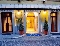 Hotel Canova | Lazio - Roma (ve civarı) - Roma Kent Merkezi - Monti