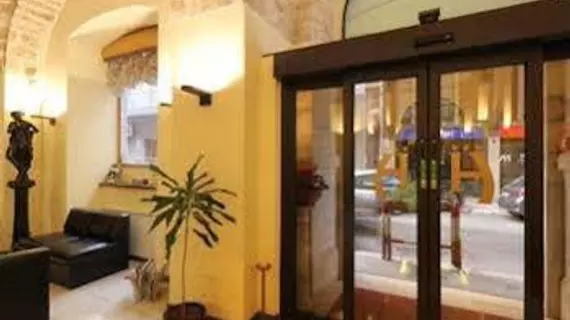 Hotel Adria | Puglia - Bari (il) - Bari - Bari Kent Merkezi