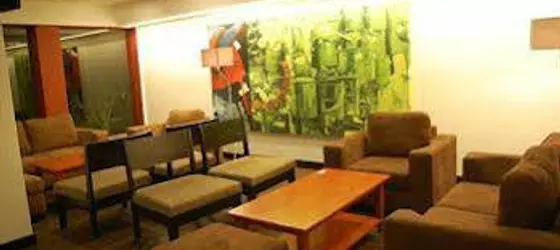 Hotel Red Earth | Haryana - Gurugram (ve civarı) - Gurugram