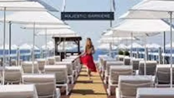 Barriere Le Majestic Cannes | Provence - Alpes - Cote d'Azur - Var - Cannes (ve civarı) - Cannes - Palais des Festivals - Old Port