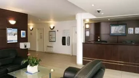 COMFORT SUITES PORT MARLY PARIS OUEST | Ile-de-France - Yvelines (bölge) - Le Port-Marly