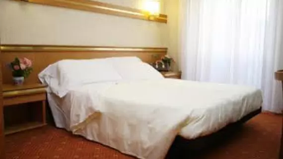 Hotel Augustus | Lombardy - Milano (ve civarı) - Milano - Merkez İstasyonu