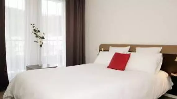 COMFORT SUITES PORT MARLY PARIS OUEST | Ile-de-France - Yvelines (bölge) - Le Port-Marly