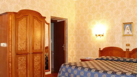 Hotel Pace Helvezia | Lazio - Roma (ve civarı) - Roma Kent Merkezi - Rione II Trevi