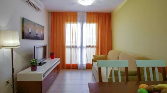 Apartamentos Leo Punta Umbría | Andalucia - Huelva (vilayet) - Punta Umbria