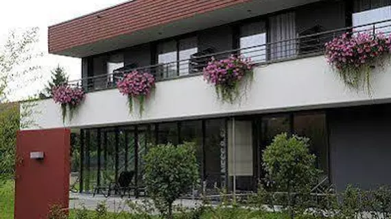 Hotel Restaurant A L'Etoile | Grand Est - Bas-Rhin (bölge) - Strasbourg (ve civarı) - Wingersheim les Quatre Bans