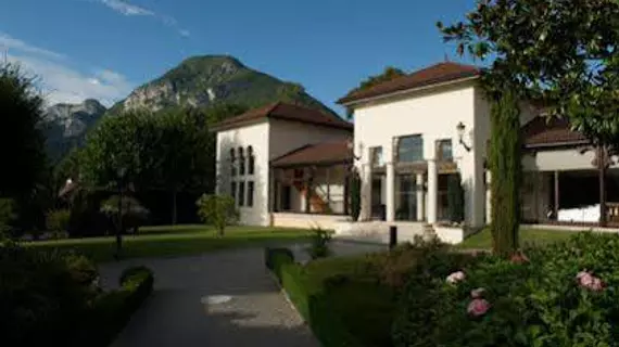 Le Palace De Menthon | Auvergne-Rhone-Alpes - Haute-Savoie (bölge) - Menthon-Saint-Bernard