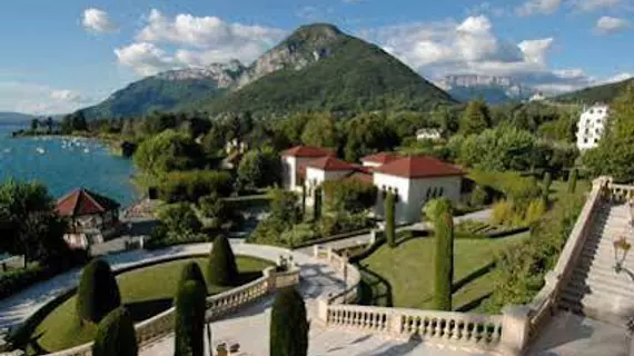 Le Palace De Menthon | Auvergne-Rhone-Alpes - Haute-Savoie (bölge) - Menthon-Saint-Bernard