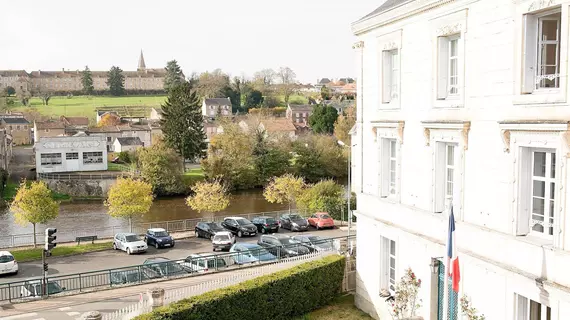 Hôtel de France | Nouvelle-Aquitaine - Vienne (bölge) - Montmorillon