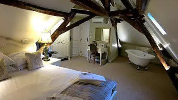 Logis Hotel De France | Pays de la Loire - Sarthe - La Chartre-sur-le-Loir