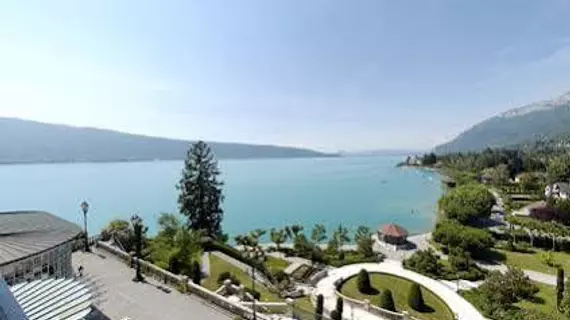 Le Palace De Menthon | Auvergne-Rhone-Alpes - Haute-Savoie (bölge) - Menthon-Saint-Bernard