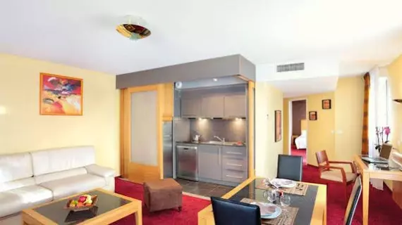 Park & Suites Elegance Grenoble Europole | Auvergne-Rhone-Alpes - Isere - Grenoble - Secteur 1