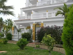 Apartamentos Turisticos Las Rosas de Capistrano | Andalucia - Malaga İli - La Axarquía - Nerja