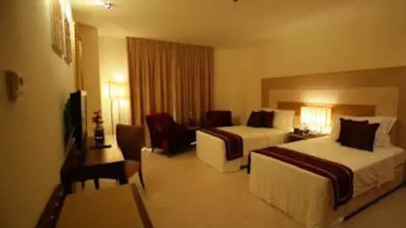 Al Manar Grand Htl Apt | Dubai - Dubai