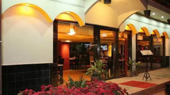 Central Place Hotel | Chonburi (vilayet) - Pattaya (ve civarı) - Pattaya - Pattaya Körfezi