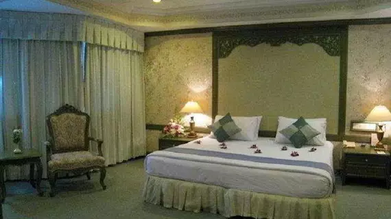 Roi-Et City Hotel | Roi Et (ili) - Roi Et - Nai Mueang (Roi Et)