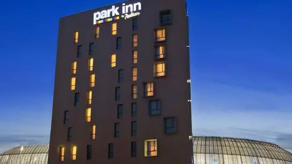 Park Inn by Radisson Lille Grand Stade | Hauts-de-France - Nord (bölge) - Lille (ve civarı) - Villeneuve-d'Ascq - Hôtel-de-Ville