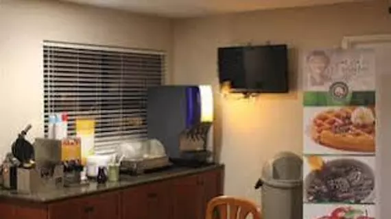 Quality Inn and Suites | Kaliforniya - San Diego County - Oceanside