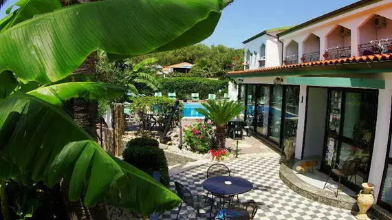 Hotel Marinella | Calabria - Vibo Valentia (vilayet) - Ricadi