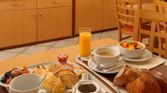 Kyriad Hotel Montpellier Centre Antigone | Occitanie - Herault (bölge) - Montpellier (ve civarı) - Montpellier - Montpellier Kent Merkezi