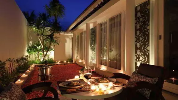 Astana Batubelig Suite Villa | Bali - Badung - Seminyak - Batubelig