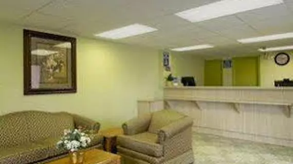 Days Inn and Suites Springfield | Missouri - Springfield (ve civarı) - Springfield