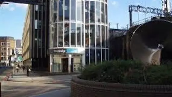 Travelodge London Tower Bridge | Londra (ve civarı) - Tower Hamlets - Tower Hill