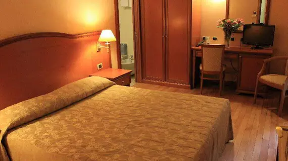 Hotel Terminal | Lombardy - Milano (ve civarı) - Milano - Merkez İstasyonu