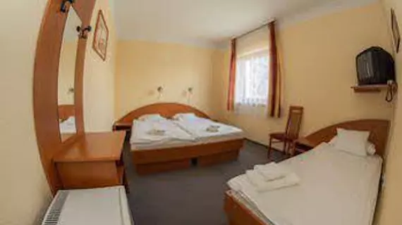 Homoky Hotel Bestline | Pest County - Budapeşte (ve civarı) - Soroksar